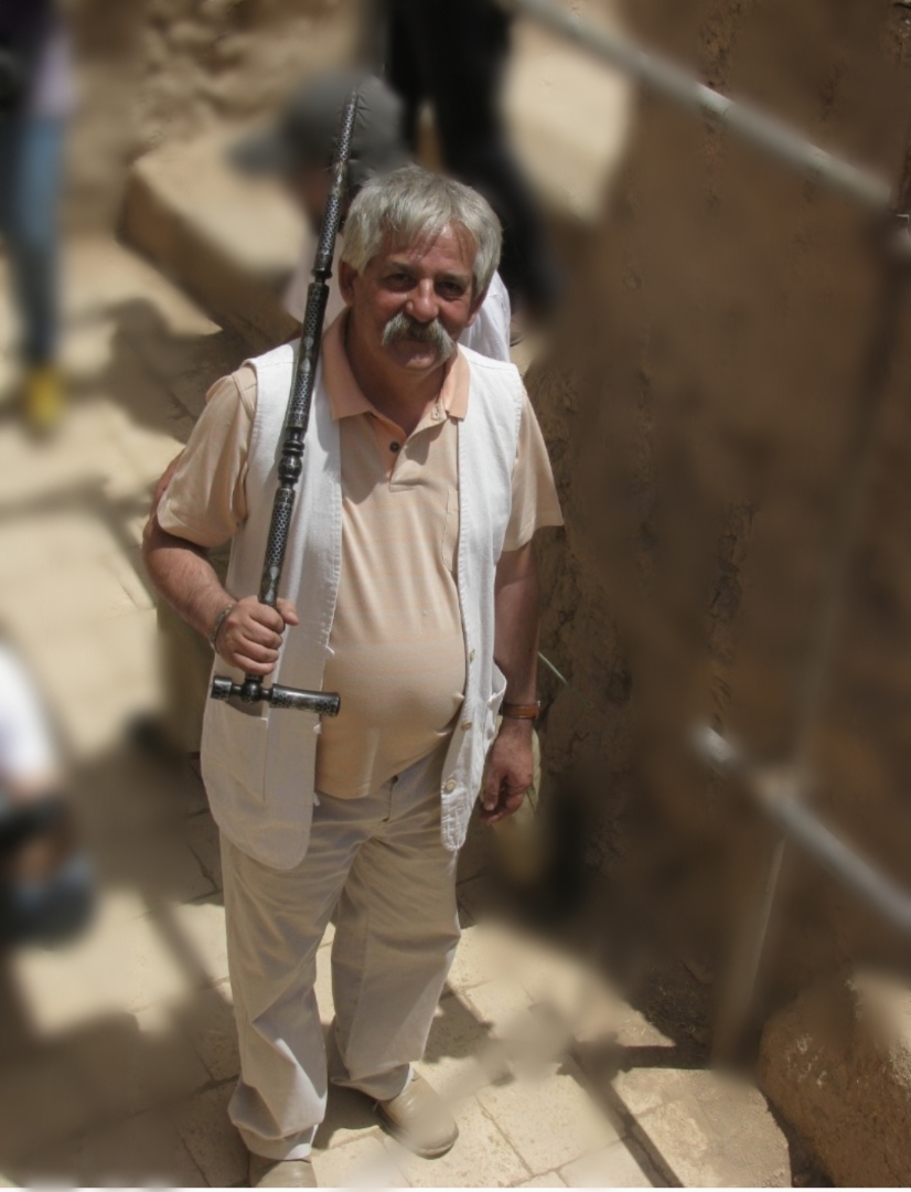 دکتر لاهوتی؛گردشگر نقره ای دکتر لاهوتی؛گردشگر نقره ای